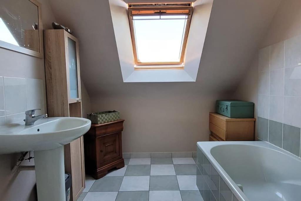Maison 4 Chambres Pour 8 Personnes Dol-de-Bretagne Extérieur photo